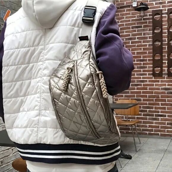 Stylish Quilted Chest Sling Travel Bag in Silver or Black Tone - Picture 3 of 11